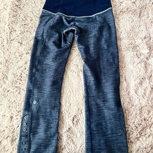 Lululemon Athletica Blue and Gray Leggings with Elastic Waistband